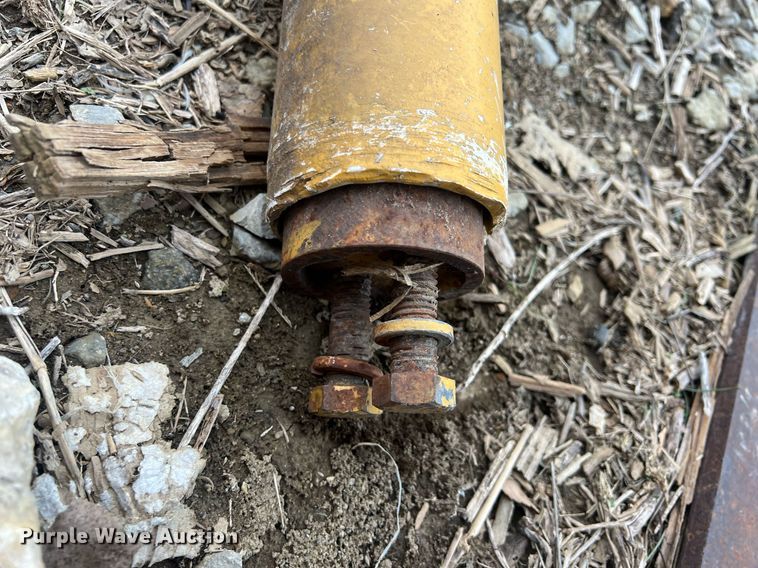 image for item NN9321 Vermeer 605XL  round baler