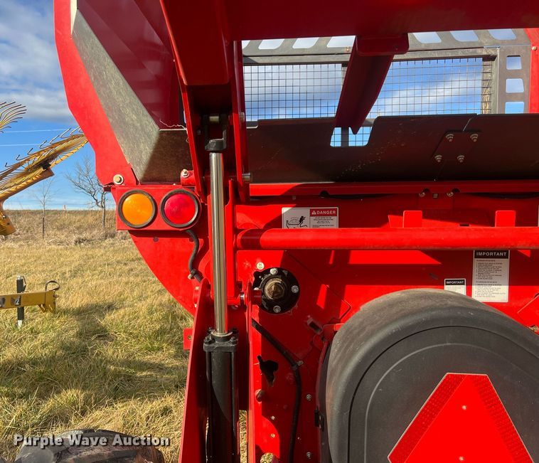 image for item NN9322 2021 Highline BP 660  bale processor