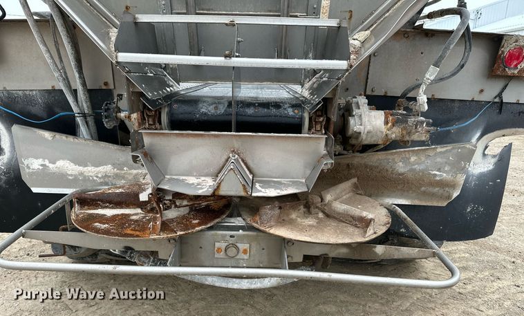 image for item NO9389 Ag-Chem TerraGator 8401  spreader