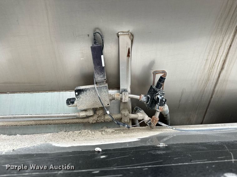 image for item NO9389 Ag-Chem TerraGator 8401  spreader