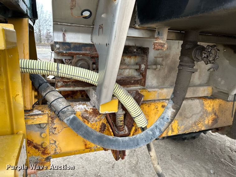 image for item NO9389 Ag-Chem TerraGator 8401  spreader