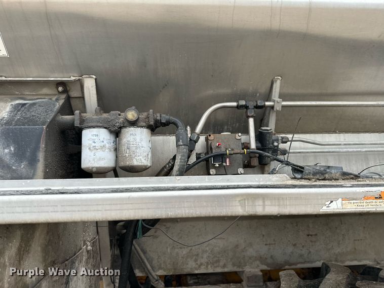 image for item NO9389 Ag-Chem TerraGator 8401  spreader