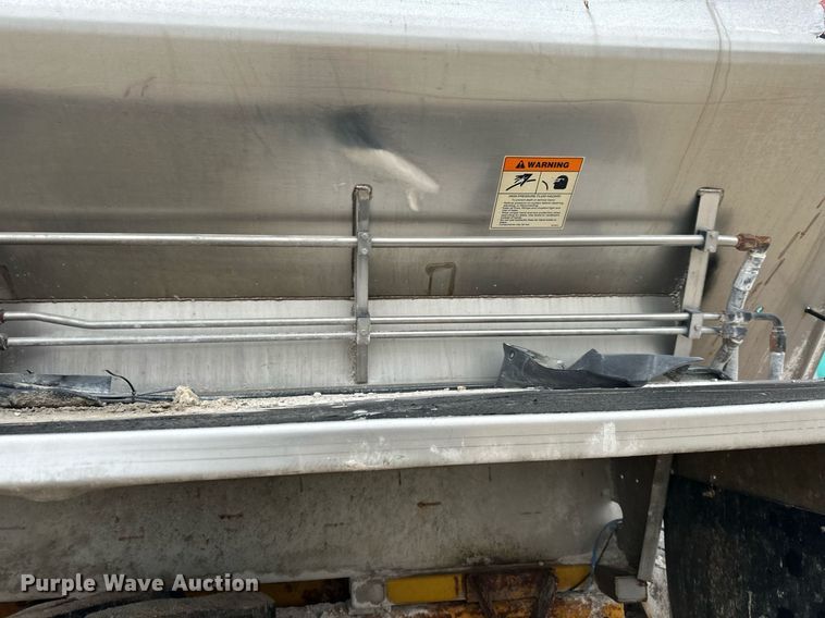 image for item NO9389 Ag-Chem TerraGator 8401  spreader