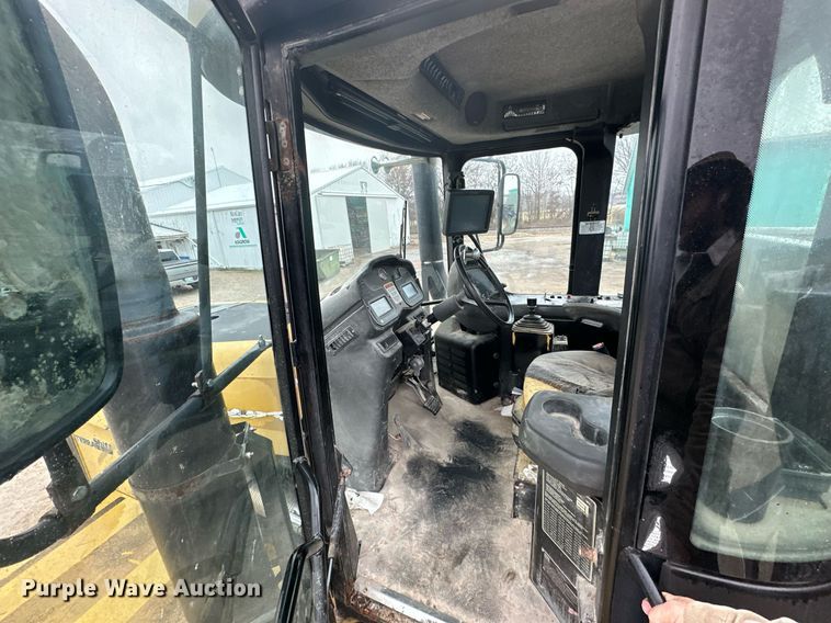 image for item NO9389 Ag-Chem TerraGator 8401  spreader