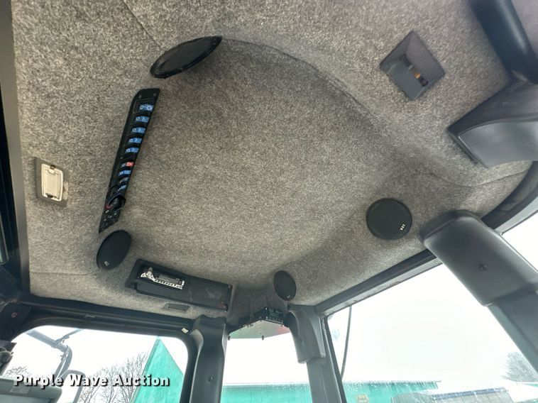 image for item NO9389 Ag-Chem TerraGator 8401  spreader