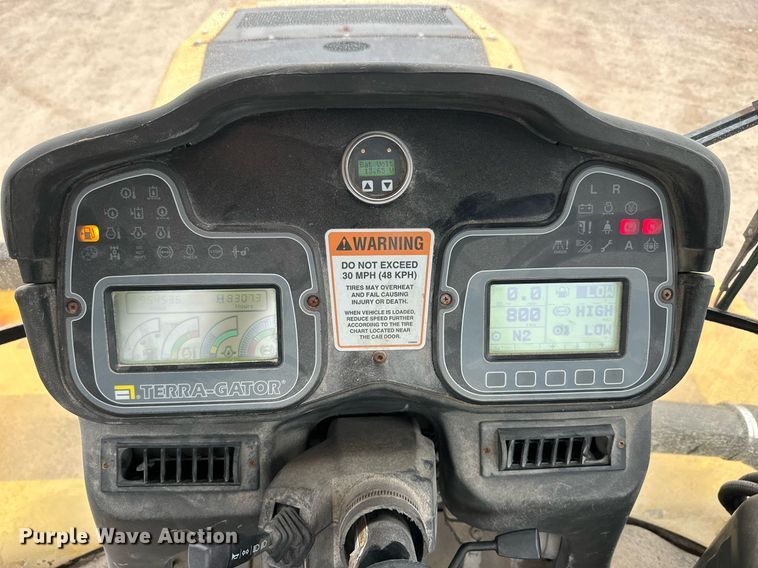 image for item NO9389 Ag-Chem TerraGator 8401  spreader