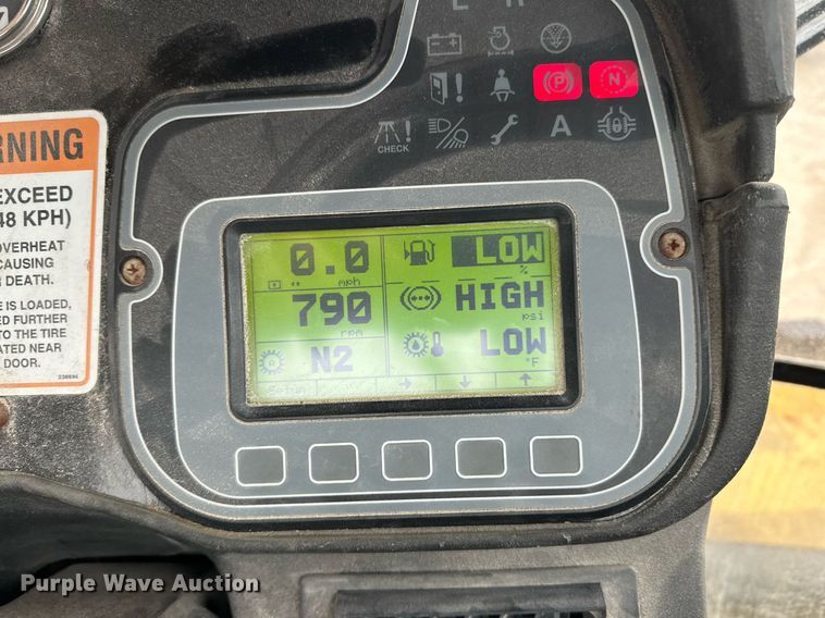 image for item NO9389 Ag-Chem TerraGator 8401  spreader