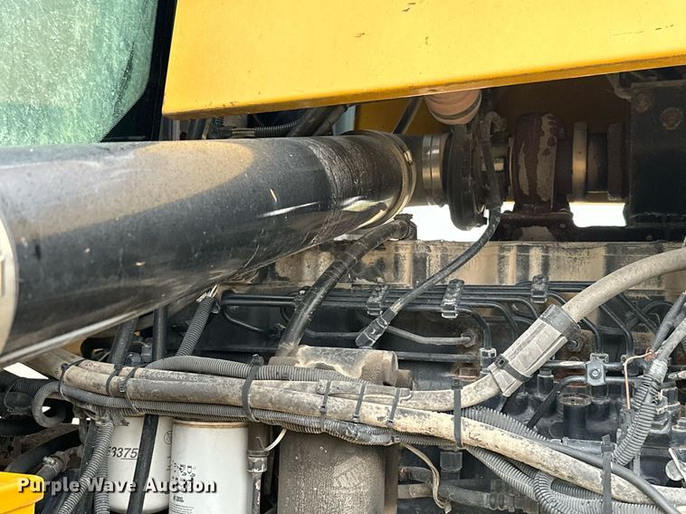 image for item NO9389 Ag-Chem TerraGator 8401  spreader