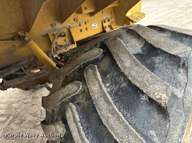 image for item NO9389 Ag-Chem TerraGator 8401  spreader