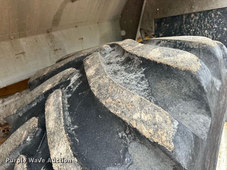 image for item NO9389 Ag-Chem TerraGator 8401  spreader