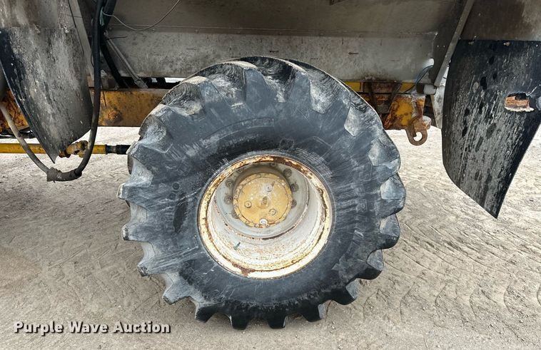 image for item NO9389 Ag-Chem TerraGator 8401  spreader