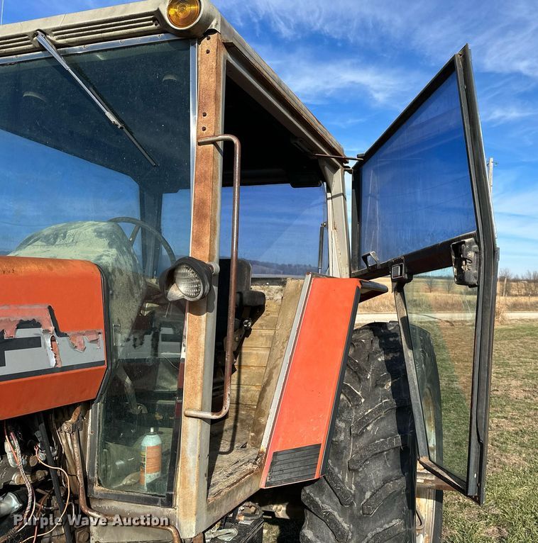 image for item NO9496 1978 Massey Ferguson 2705  tractor