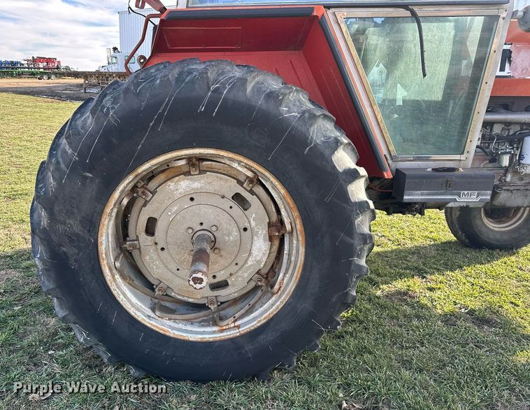 image for item NO9496 1978 Massey Ferguson 2705  tractor