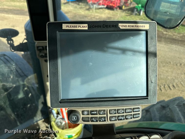 image for item NO9497 2010 John Deere 1770NT  no-till planter