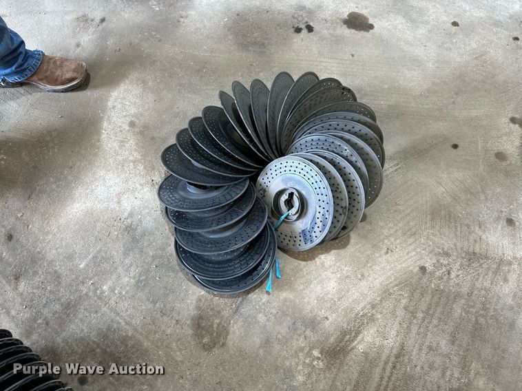 image for item NO9497 2010 John Deere 1770NT  no-till planter