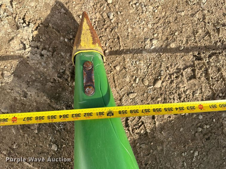 image for item NO9499 2009 John Deere 612C  corn head