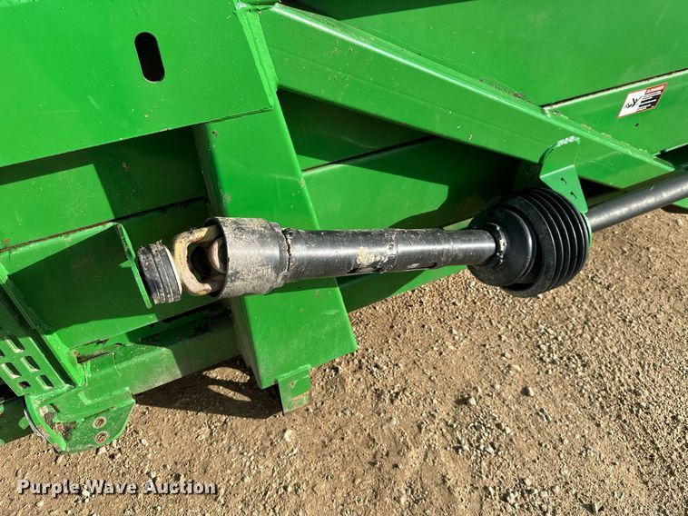 image for item NO9499 2009 John Deere 612C  corn head