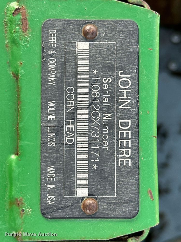image for item NO9499 2009 John Deere 612C  corn head