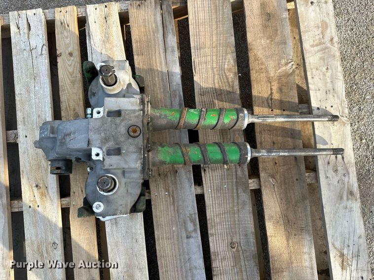 image for item NO9499 2009 John Deere 612C  corn head