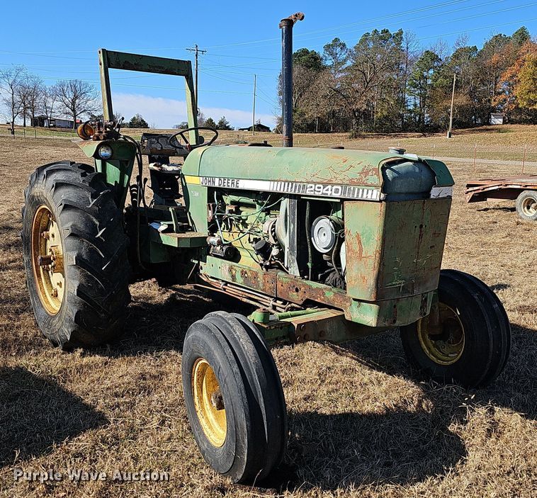 image for item NP9241 John Deere 2940  tractor