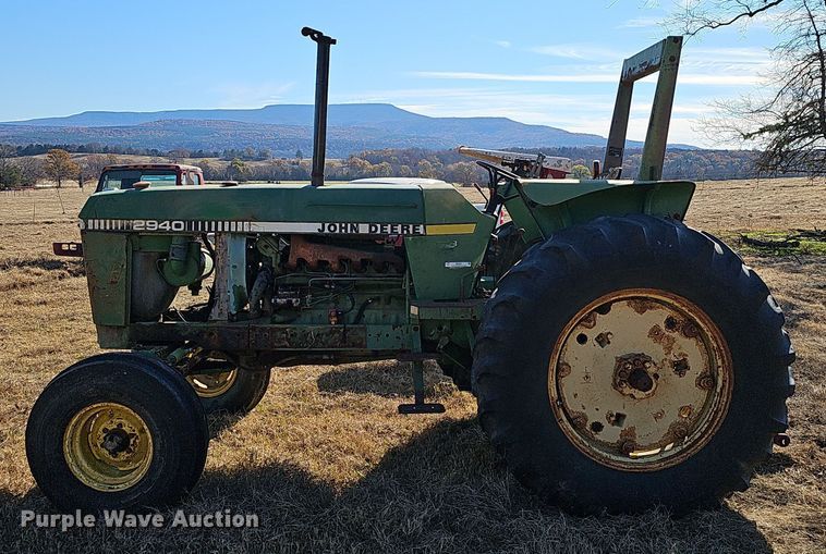 image for item NP9241 John Deere 2940  tractor