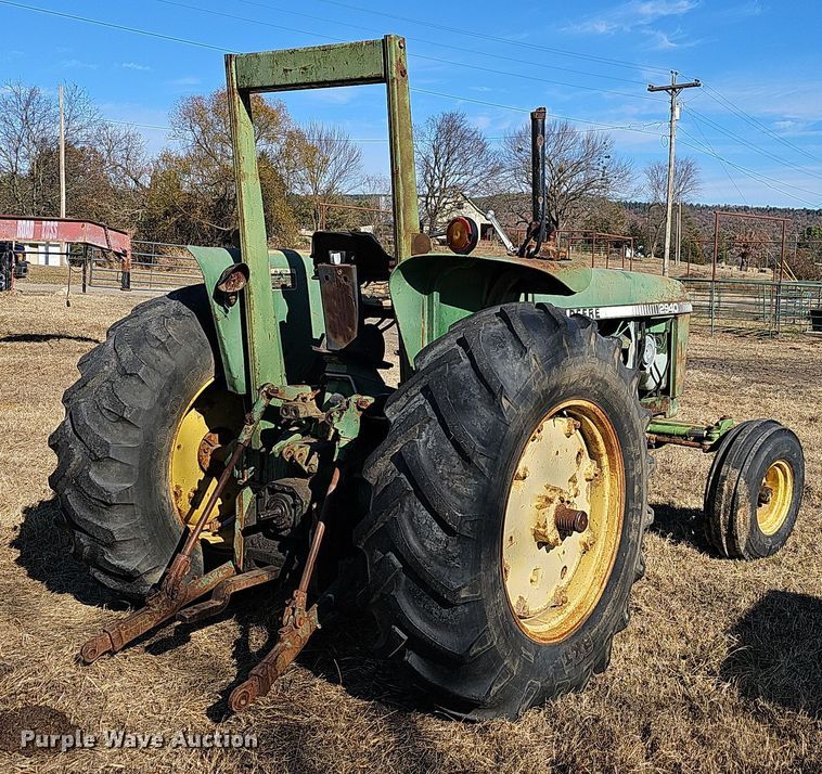 image for item NP9241 John Deere 2940  tractor