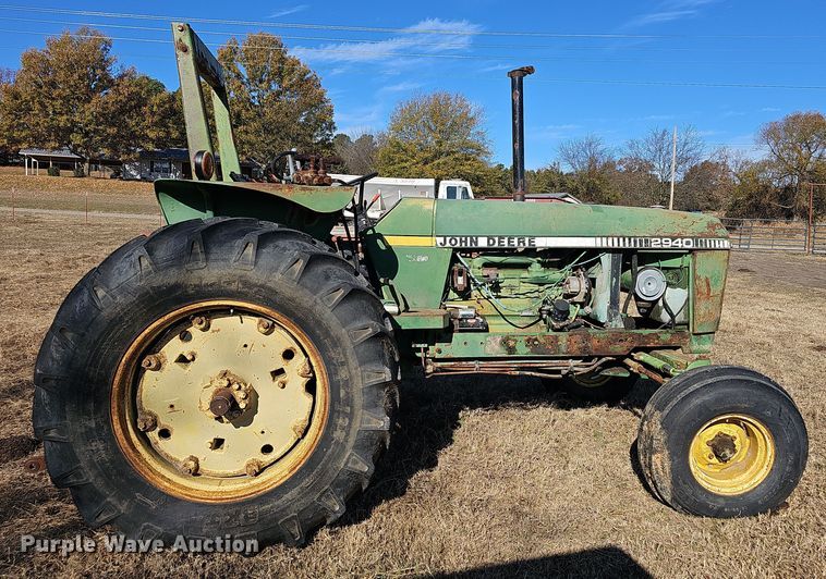 image for item NP9241 John Deere 2940  tractor