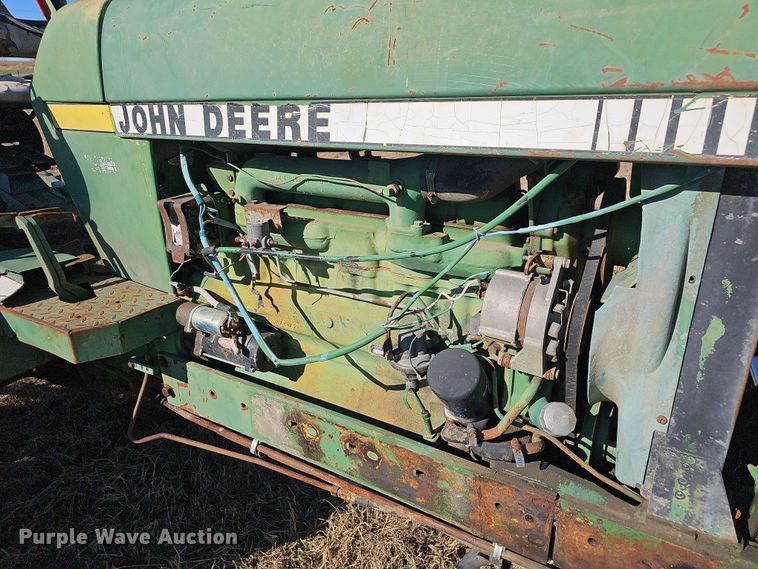 image for item NP9241 John Deere 2940  tractor