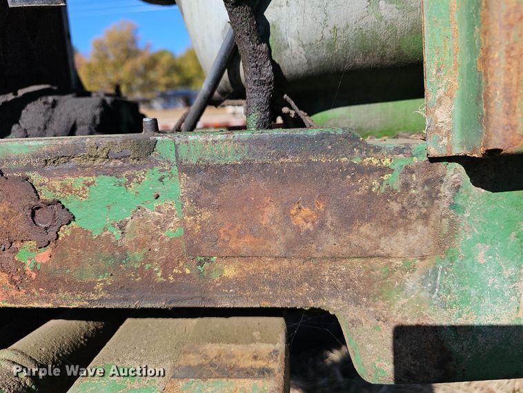 image for item NP9241 John Deere 2940  tractor