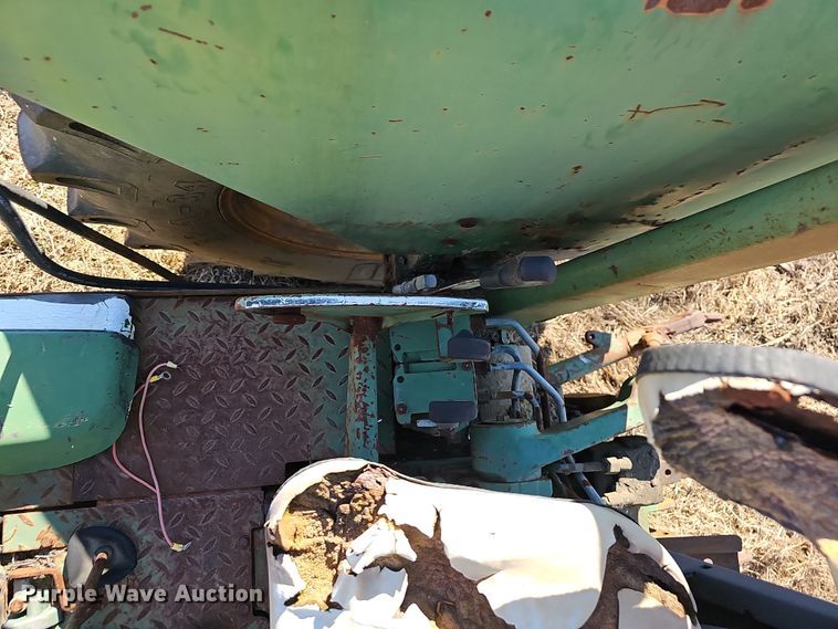 image for item NP9241 John Deere 2940  tractor
