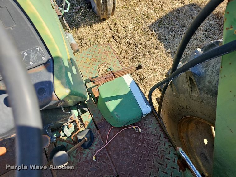 image for item NP9241 John Deere 2940  tractor