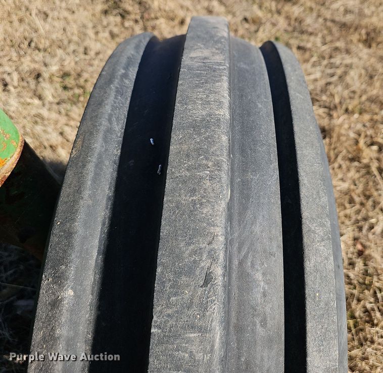 image for item NP9241 John Deere 2940  tractor