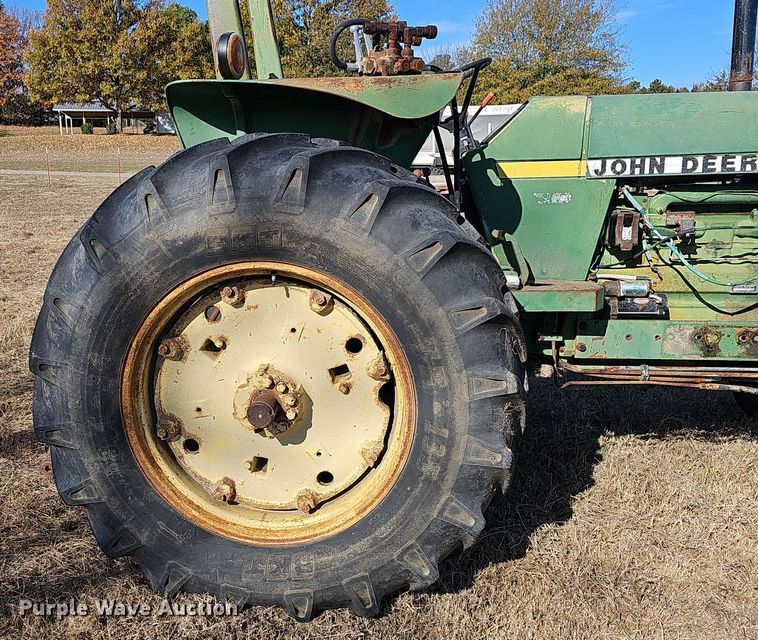 image for item NP9241 John Deere 2940  tractor