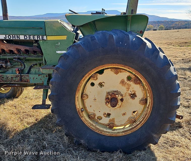 image for item NP9241 John Deere 2940  tractor