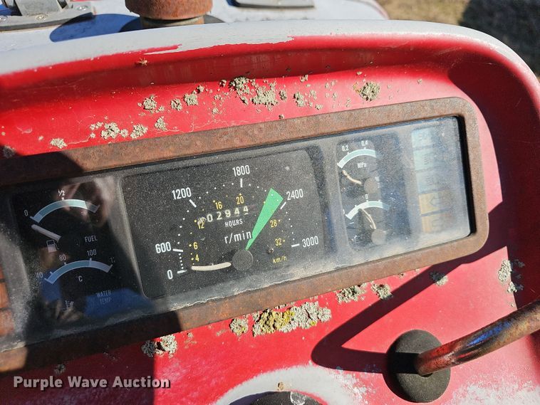 image for item NP9242 2005 Tractor King 254  MFWD tractor