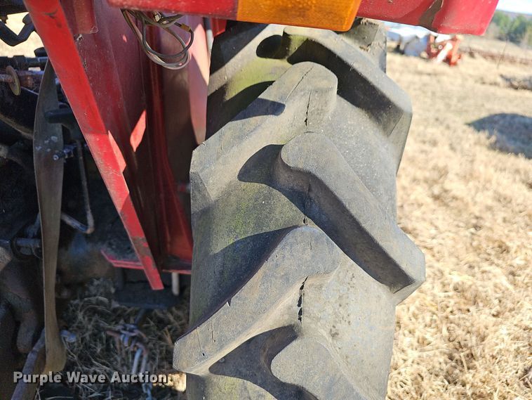 image for item NP9242 2005 Tractor King 254  MFWD tractor