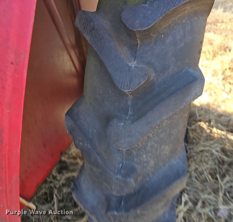 image for item NP9242 2005 Tractor King 254  MFWD tractor