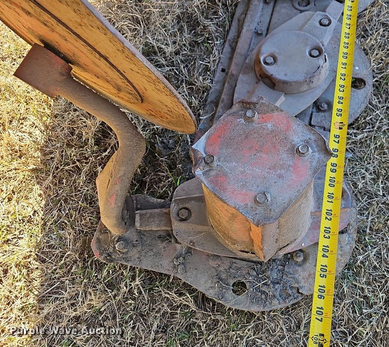 image for item NP9244 Kuhn GMD700GII HD  disc mower