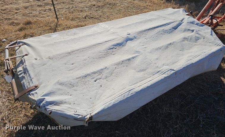 image for item NP9244 Kuhn GMD700GII HD  disc mower