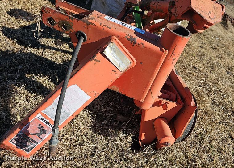 image for item NP9244 Kuhn GMD700GII HD  disc mower