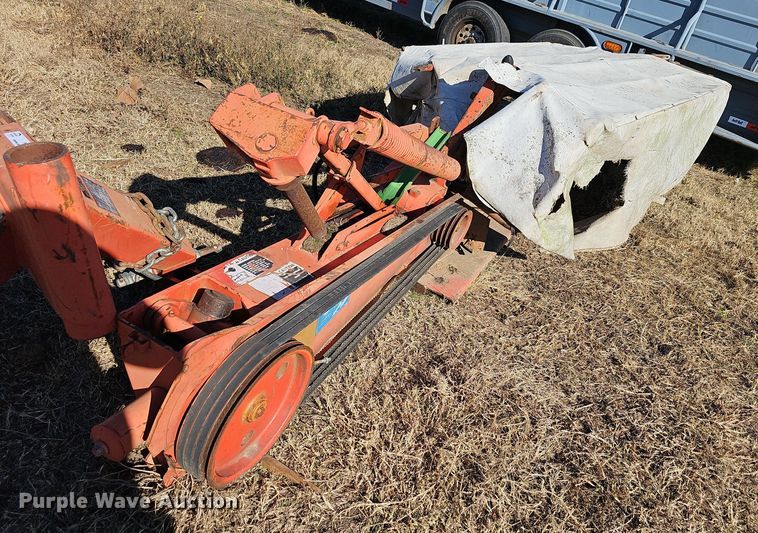 image for item NP9244 Kuhn GMD700GII HD  disc mower