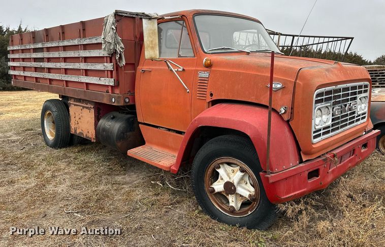 image for item NS9019 1966 GMC 5500  grain truck