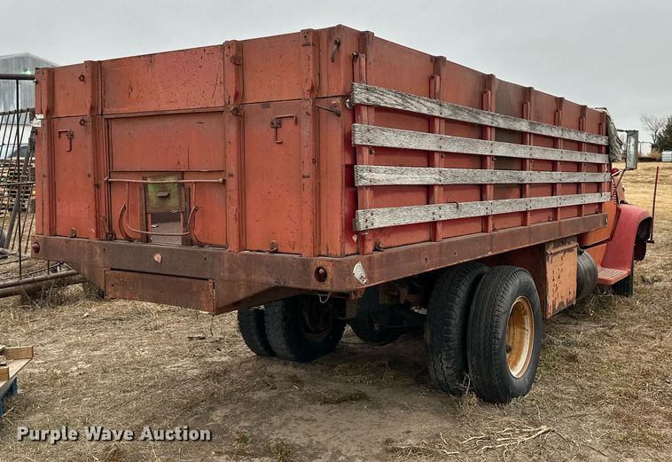 image for item NS9019 1966 GMC 5500  grain truck