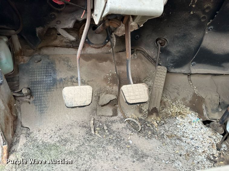 image for item NS9019 1966 GMC 5500  grain truck