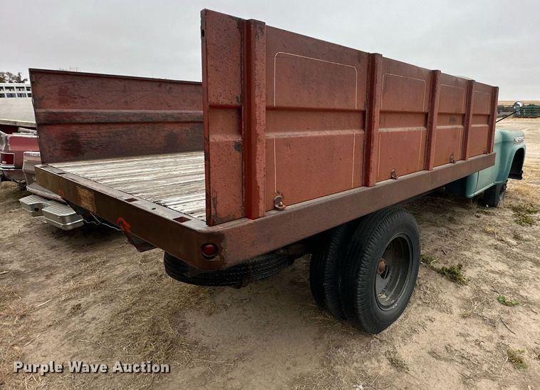 image for item NS9020 1959 Chevrolet Viking 40  grain truck