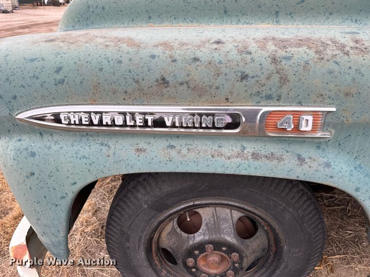 image for item NS9020 1959 Chevrolet Viking 40  grain truck