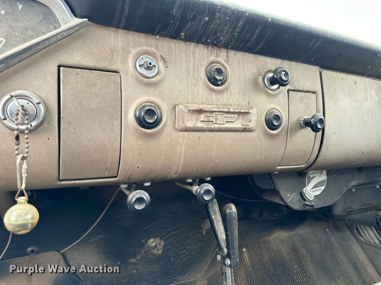 image for item NS9020 1959 Chevrolet Viking 40  grain truck