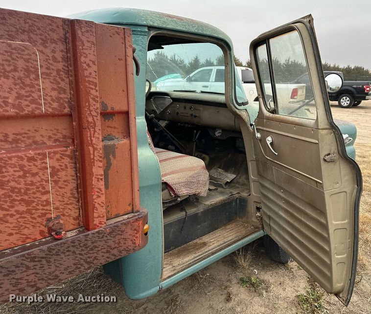 image for item NS9020 1959 Chevrolet Viking 40  grain truck