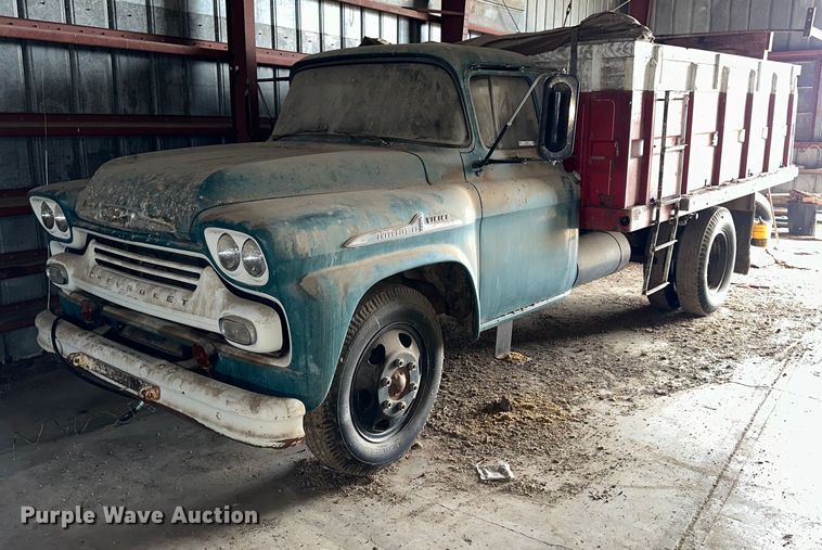 image for item NS9021 1958 Chevrolet Viking 60  grain truck