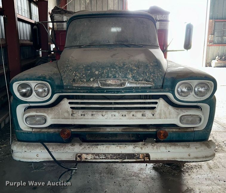 image for item NS9021 1958 Chevrolet Viking 60  grain truck